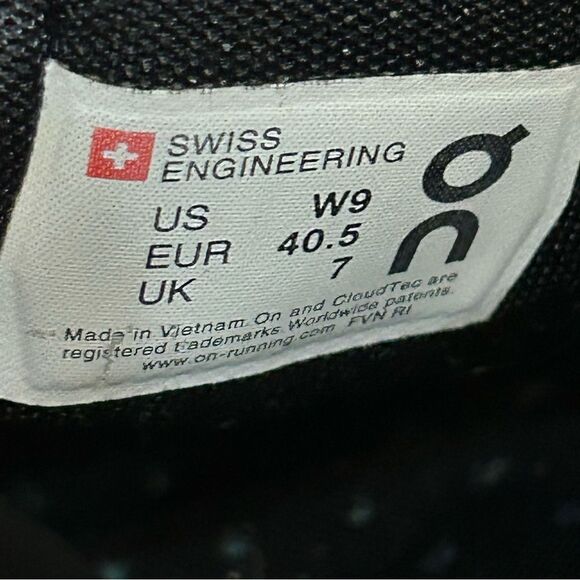 ON CLOUDFLOW black running athletic training lace up shoes sneakers women’s 9 - Picture 3 of 8